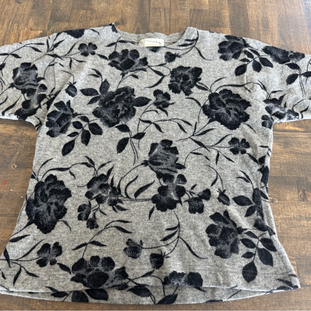 Artisan Lambs Wool Gray and Black Patterned Sweater